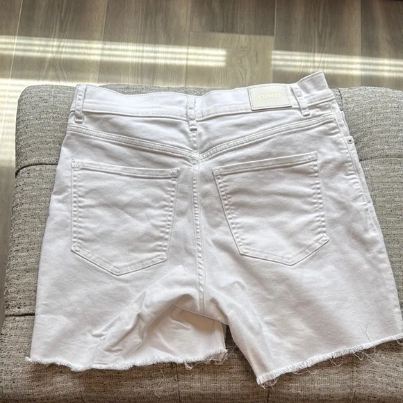 Express Women's White Denim Shorts - Picture 7 of 8